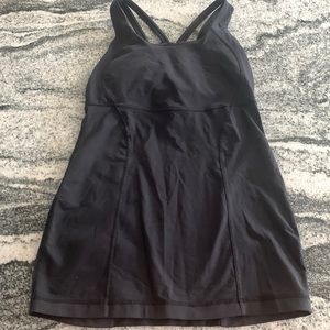 Black lululemon workout top with built in bra